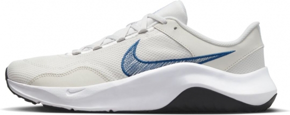 DM1120 013 NIKE Legend Essential 3 NN / Кроссовки