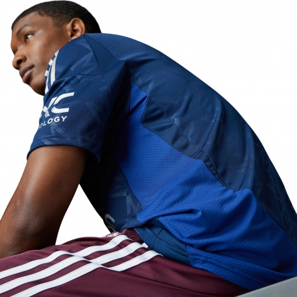 IU1390 ADIDAS MUFC A JSY / Футболка