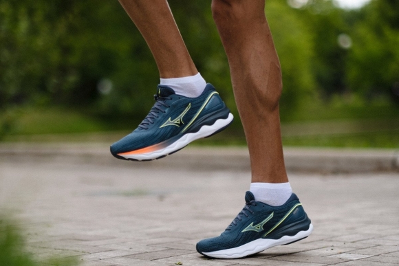 J1GC2209 81 MIZUNO Wave Skyrise 3 / Кроссовки