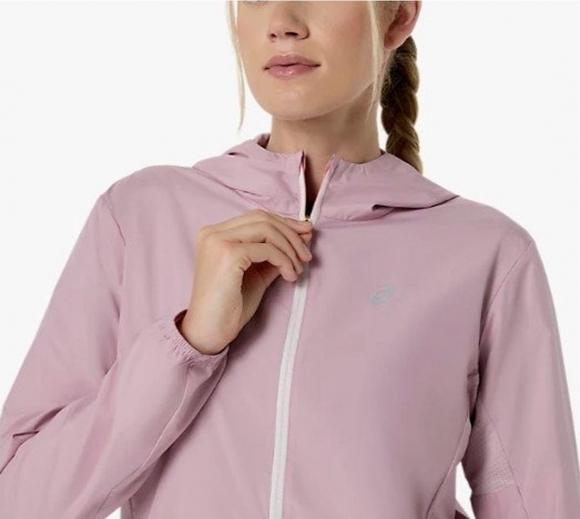 2012D180 702 ASICS Core Jacket (W) / Ветровка