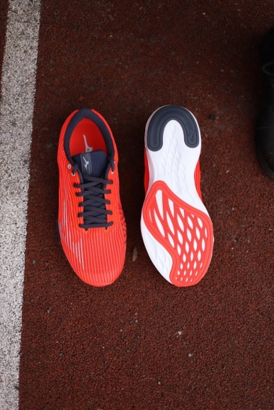 J1GC2030 21 MIZUNO Wave Shadow 4 / Полумарафонки