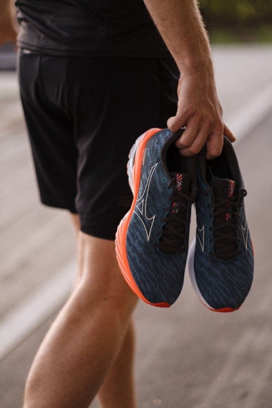 J1GC2203 51 MIZUNO Wave Rider 26 / Кроссовки