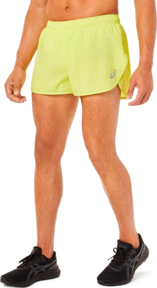 2011C343 752 ASICS Core Split Short / Шорты