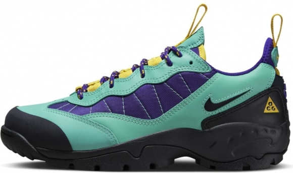 DO9332 300 NIKE ACG AIR MADA / Кроссовки