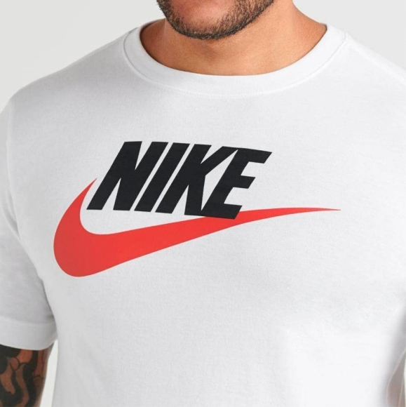 AR5004 100 NIKE Sportswear Tee Icon Futura / Футболка AR5004 100 NIKE Sportswear Tee Icon Futura / Футболка