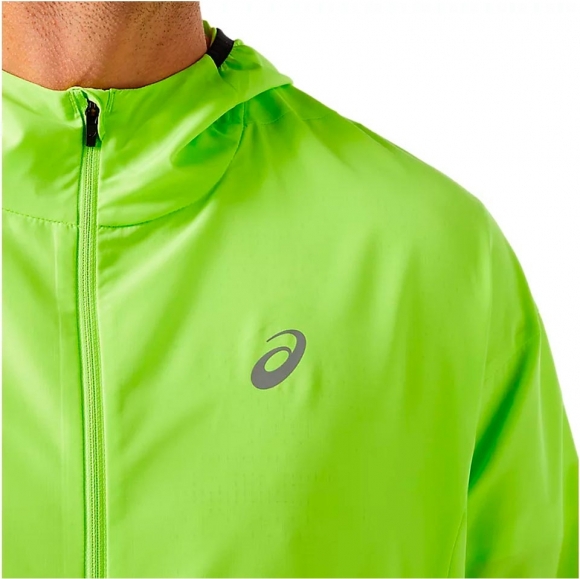2011C241 300 ASICS Accelerate Light Jacket / Ветровка