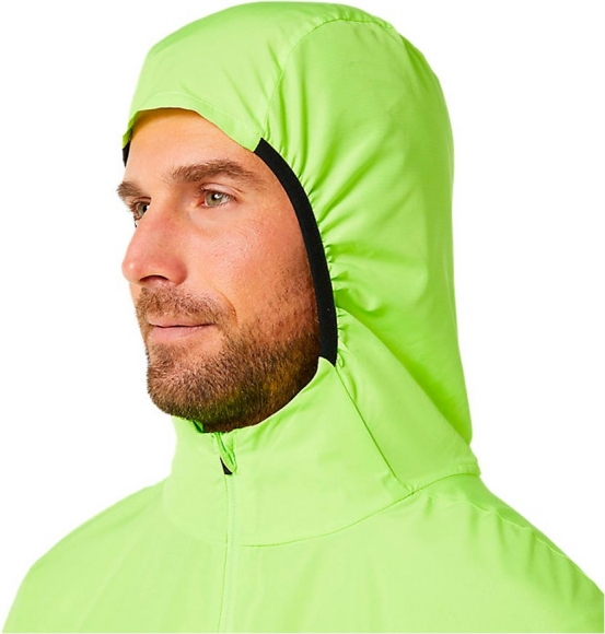 2011C241 300 ASICS Accelerate Light Jacket / Ветровка