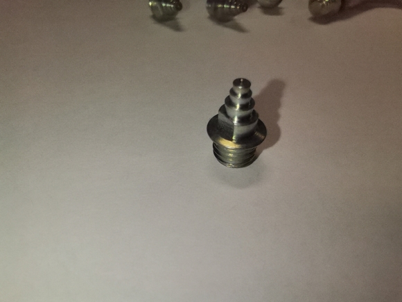 Комплект шипов (7мм*14шт) ёлочка сталь