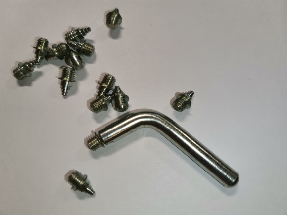 Комплект шипов (7мм*14шт) ёлочка сталь