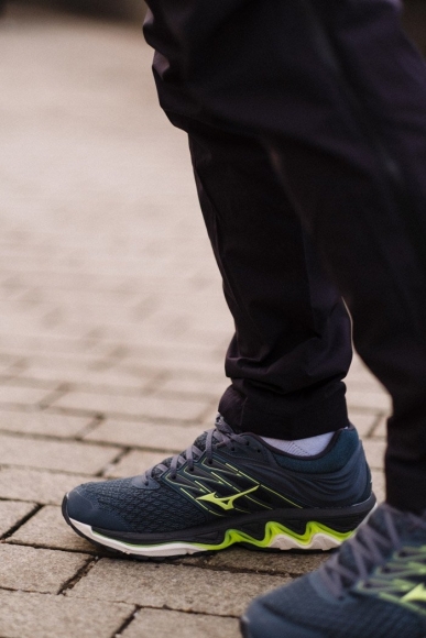 J1GC1840 81 MIZUNO Wave Paradox 5 / Кроссовки